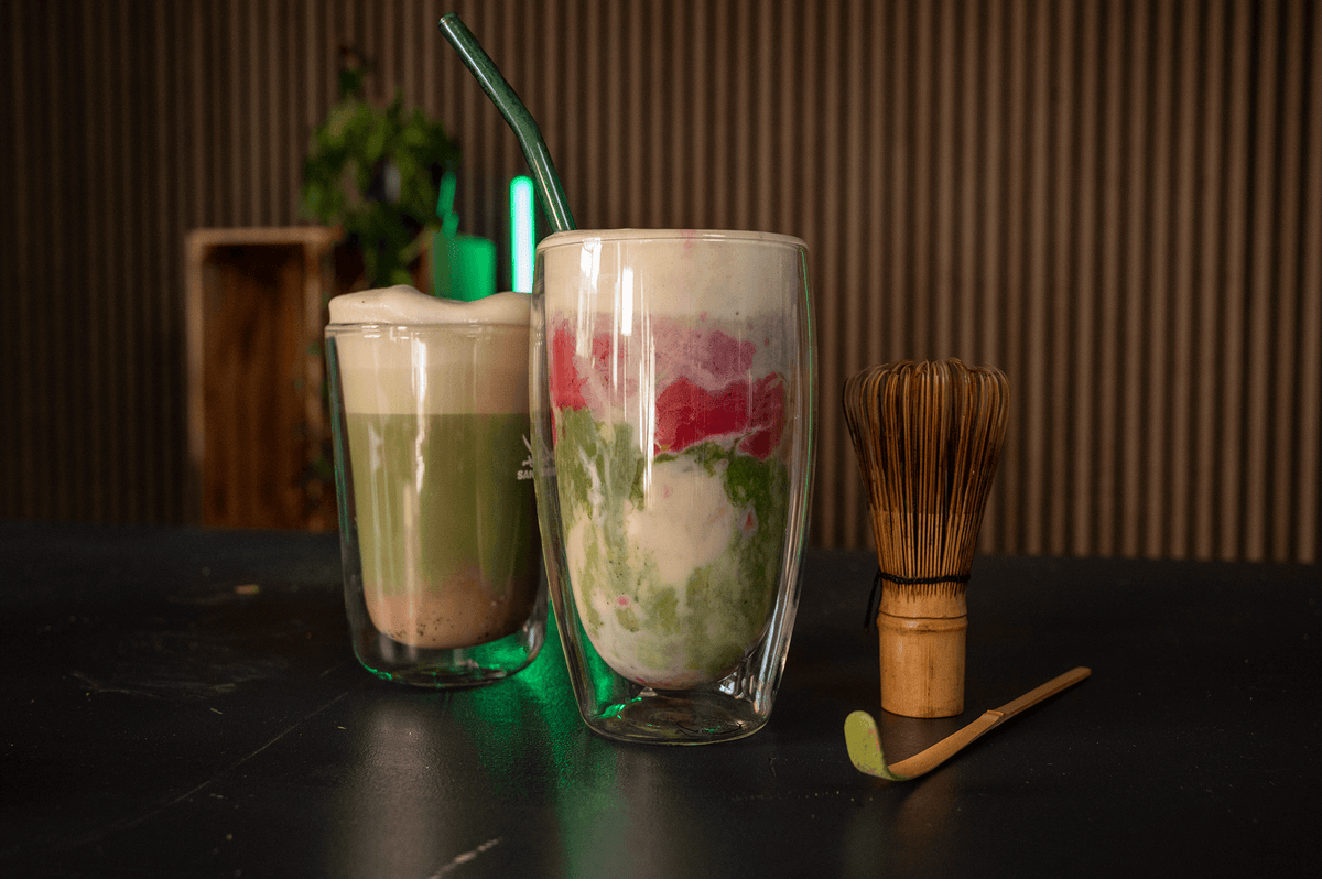 Iced Matcha Latte Erdbeere